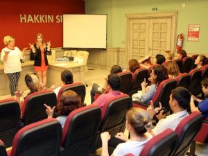 Belediye personeline işaret dili eğitimi