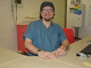 Göğsünden 3 kilogramlık kitle çıkarıldı