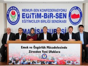 Eğitim-Bir-Sen Manisa’da zirvede