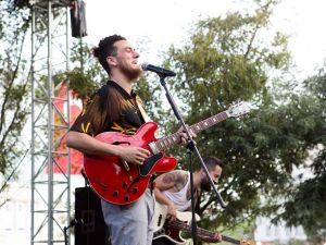 Genç müzisyen Evrencan Gündüz sevenleriyle buluştu