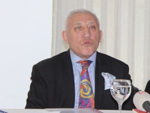 Dr. Zihni Papakçı’ya sanat ödülü verildi