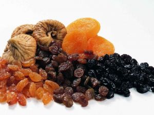 Şekerin alternatifi kuru üzüm, kuru incir, kuru kayısı