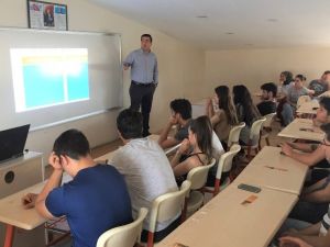 Eğitim Danışmanı Alper Aksoy: “Robotlaşma bazı meslekleri öldürecek”