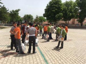 Öğrencilerden örnek davranış