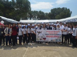 Öğrenciler projelerini sergiledi