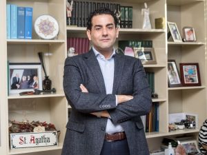 Op. Dr. Türkyılmaz, güzelliğin başarıya etkisini açıkladı