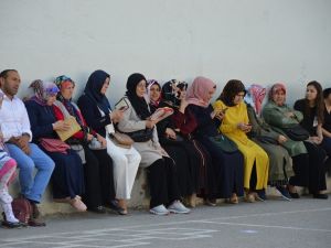 LGS’ye giren çocuklarına dualarıyla destek oldular