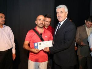 Kütahya İl Özel İdaresi’nden 108 okula kitap desteği