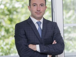 "Medikal uygulamaları öğle arasında yapmak mümkün’’