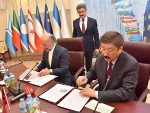 TÜRKSOY‘dan Dr. Suat Günsel’e madalya