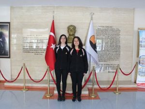 Evrensel Koleji öğrencileri Polonya yolcusu