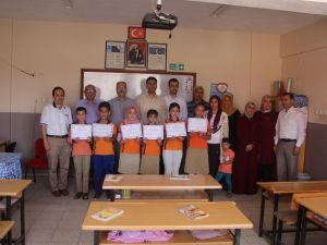 Başarılı Dyned öğrencileri ödüllendirildi