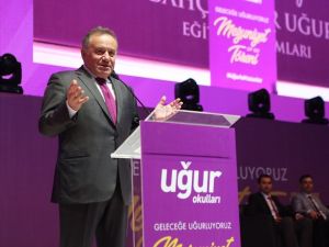 50. yıl mezunları geleceğe ’uğur’landı