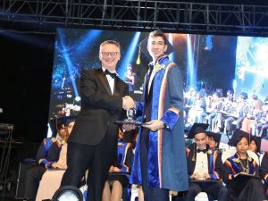 Tarabya İngiliz Okulları’nın mezuniyet töreni gerçekleşti