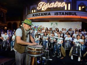 Okay Temiz’in öğrencilerinden coşkulu konser
