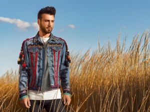 Emre Kaya sahnelerdeki 5’inci yılını Bodrum’da sevenleriyle kutlayacak