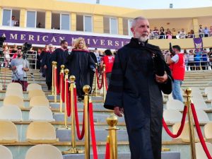 Kurucu Rektör Akpınar, mezunlara seslendi