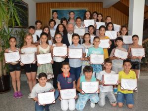 Dr. Suat Günsel Bursu Kazanan Öğrencilere Başarı Belgeleri Verildi