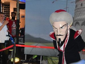 Yunusemre bayram sahnesi Keloğlan ile açıldı