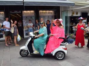 Bülent Ersoy Bodrum sokaklarını inletti