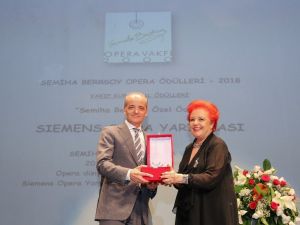 Siemens’e Semiha Berksoy Özel Ödülü