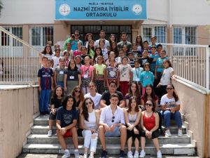 Koç Okulu Nazmi Zehra İyibilir Ortaokulu ile buluştu