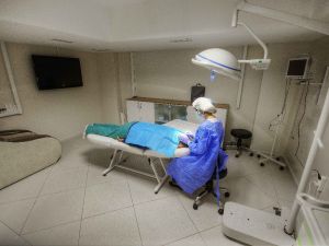 İzmir’e yeni saç ekim merkezi