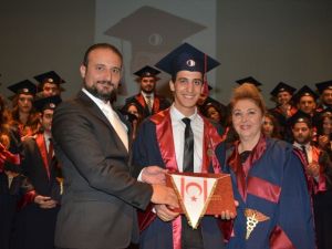 Yakın Doğu Üniversitesi Tıp Fakültesi mezuniyet töreni gerçekleştirildi