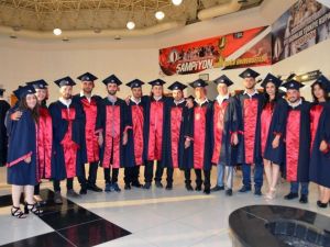 Yeni veteriner hekimler, meslek hayatlarına atıldı