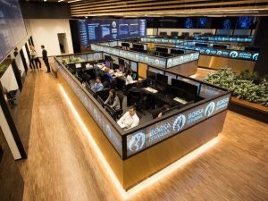 Borsa ilk yarıda düştü