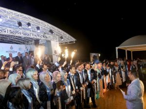 İhlas Koleji, mezunlarını coşkuyla uğurladı