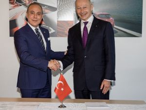 OYAK ve Renault Grubu Türkiye’deki ortaklıklarını yeniledi
