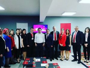 Mektebim Manisa Kampüsünden başarılı öğrencilere burs