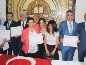 CHP Hatay milletvekilleri mazbatalarını aldı