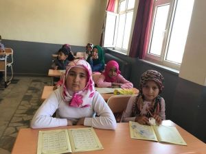 Altıntaş Halk Eğitim Merkezi’nden Kuran-ı Kerim eğitimi