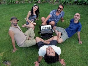 Luxus Antalya’da hayranlarıyla buluşuyor