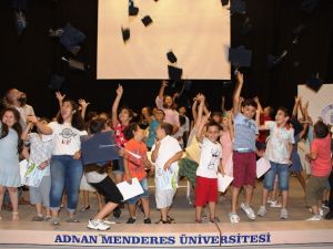 ADÜ Çocuk Üniversitesi 2018 yılı ilk mezunlarını verdi