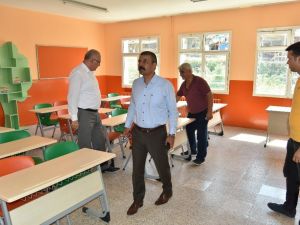 Salihli Belediyesi okulu güzelleştirdi