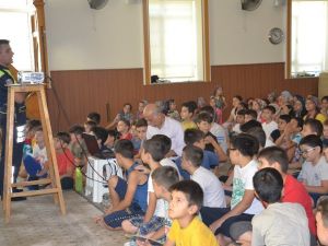 Kur’an Kursu öğrencilerine trafik eğitimi