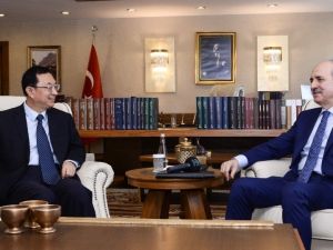 Bakan Kurtulmuş, Çinli mevkidaşıyla bir araya geldi