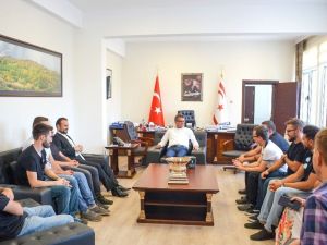 ‘Robotik Futbol Takımı’, KKTC Başbakanını ziyaret etti