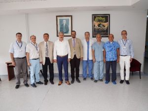 Ege Üniversitesinden tıp tarihine geçecek robotik izsiz tiroid ameliyatı