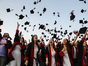 Bilgi Üniversitesi bu sene 6 bin 431 mezun verdi