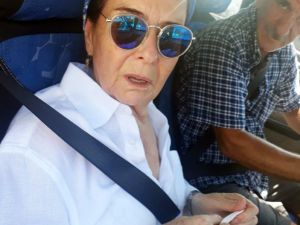 Ünlü sanatçı Fatma Girik, takıntılı hayranından davacı oldu