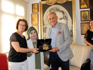 Bedia Akartürk’ün ’Yaşam Boyu Başarı Ödülü’ kendi müzesinde