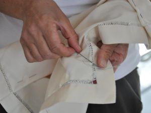 Bülent Ersoy’un yüz peçesini Kızıltepeli kadınlar işledi