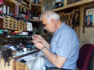 2 metrekarede saatler içinde geçen yarım asır