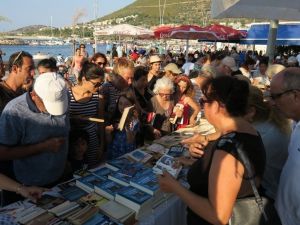 Yeni Foça kitapla buluştu