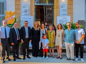 "Nokta ve çizgi" temalı sergi KKTC’de açıldı