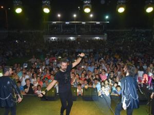 Salihli, Şeftali Festivali ile şenlendi